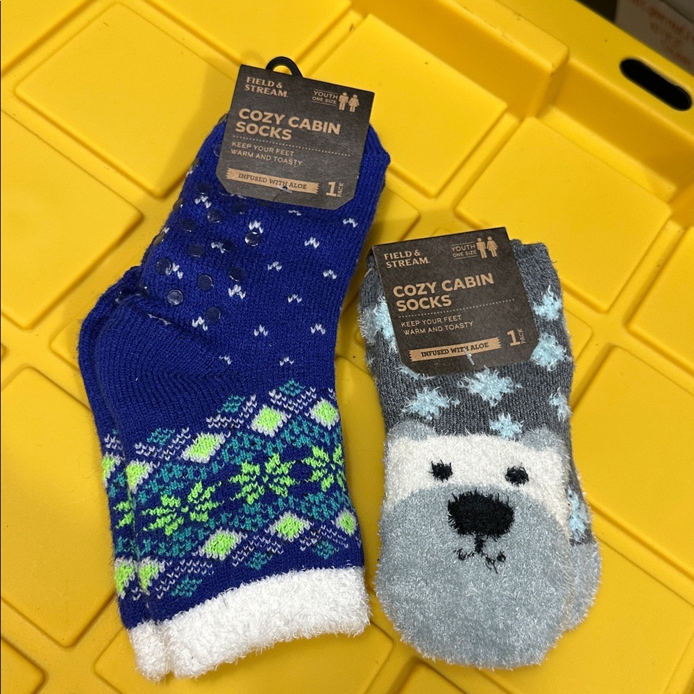 Bundle of 2 Boy Cozy Cabin Youth Socks Gripper‎ Winter Non Slip Thick Warm Gift